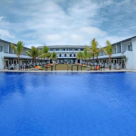 Coco Royal Beach Resort Kalutara Exteriör bild