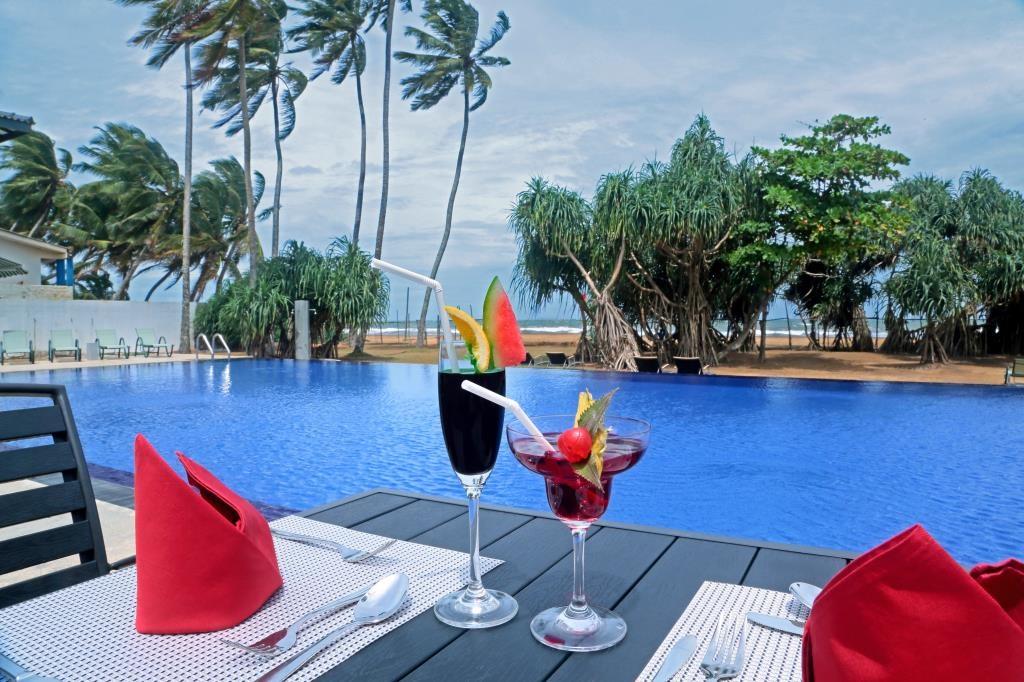 Coco Royal Beach Resort Kalutara Exteriör bild