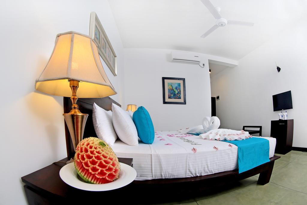 Coco Royal Beach Resort Kalutara Exteriör bild